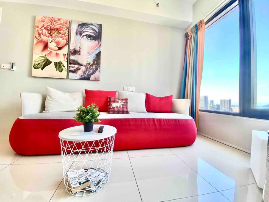 Tropicana 218 Macalister #Wondercolor #Infinity Pool #Georgetown #5Pax #2Br 2Bath #1King 1Queen 1Single #Quality Well Maintained #Private Host エクステリア 写真